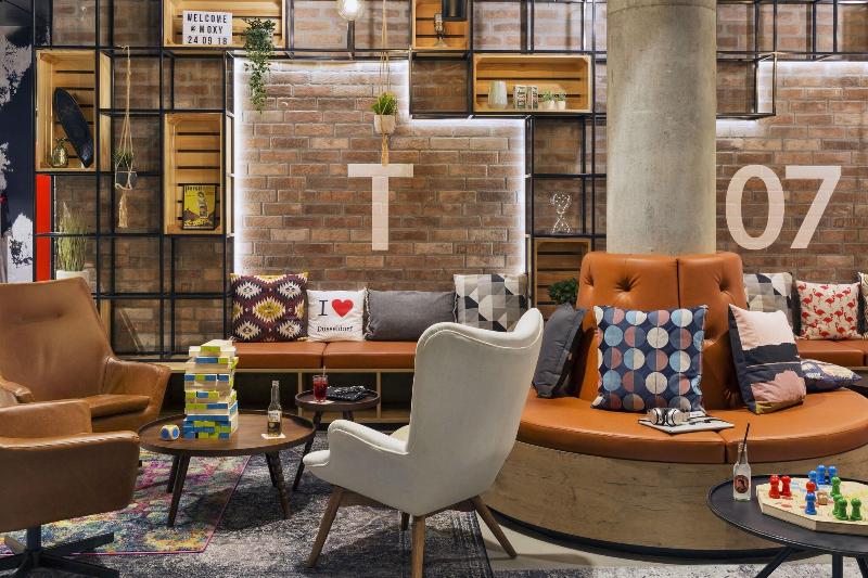 Moxy Duesseldorf South - Lobi