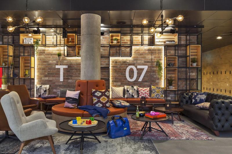 Moxy Duesseldorf South - Genel