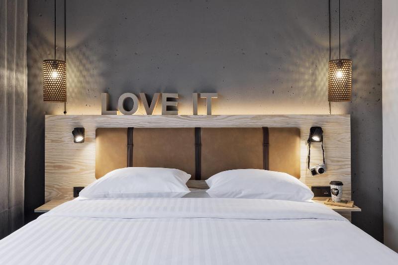 Moxy Duesseldorf South - Oda