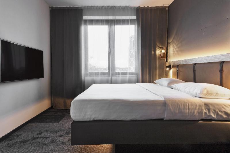 Moxy Duesseldorf South - Oda