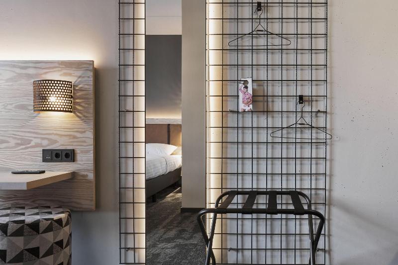 Moxy Duesseldorf South - Oda