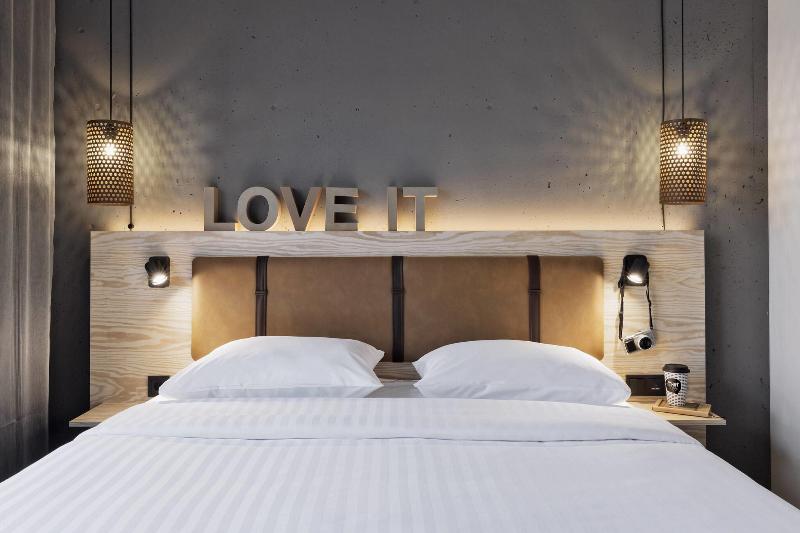 Moxy Duesseldorf South - Oda