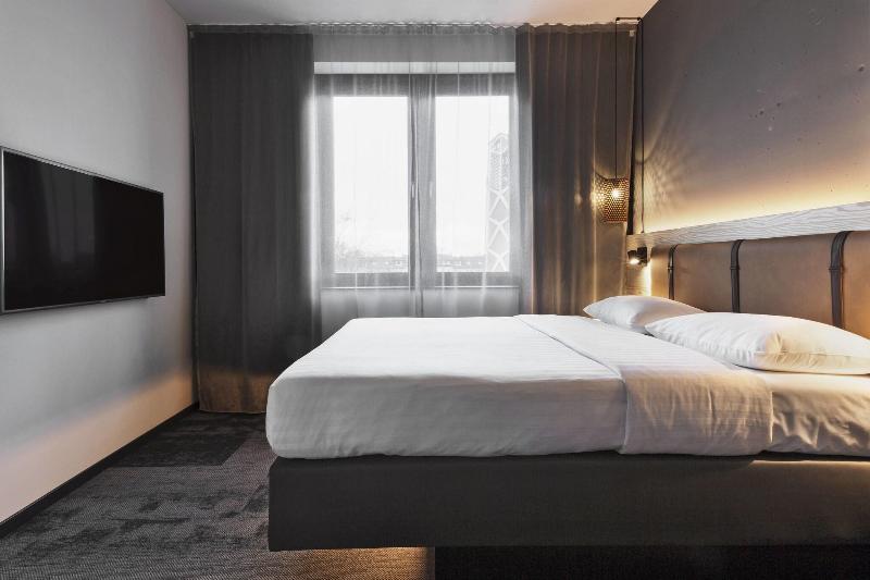 Moxy Duesseldorf South - Oda