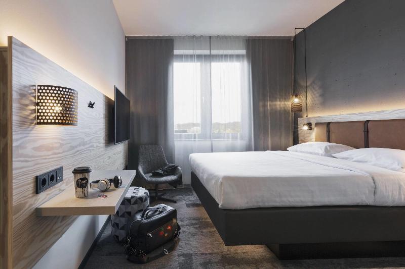 Moxy Duesseldorf South - Oda