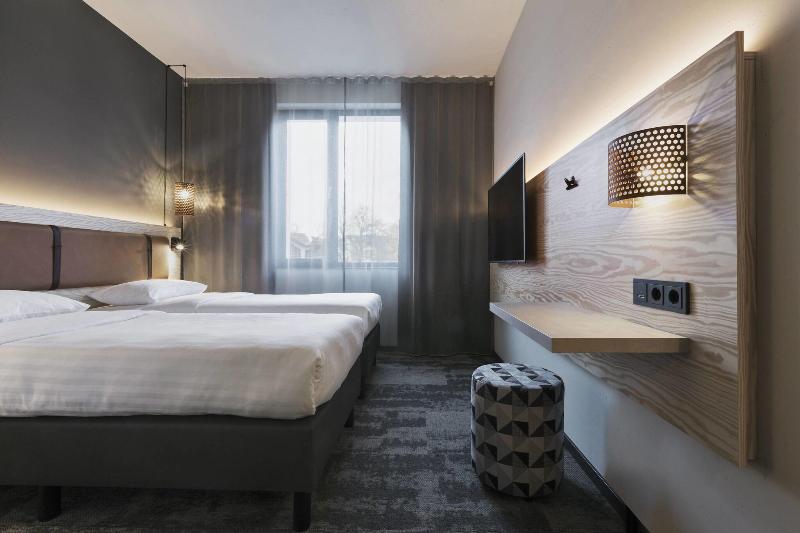 Moxy Duesseldorf South - Oda