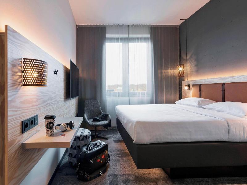 Moxy Duesseldorf South - Oda