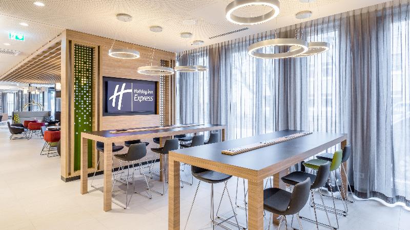 Holiday Inn Express Munich City East - Lobi