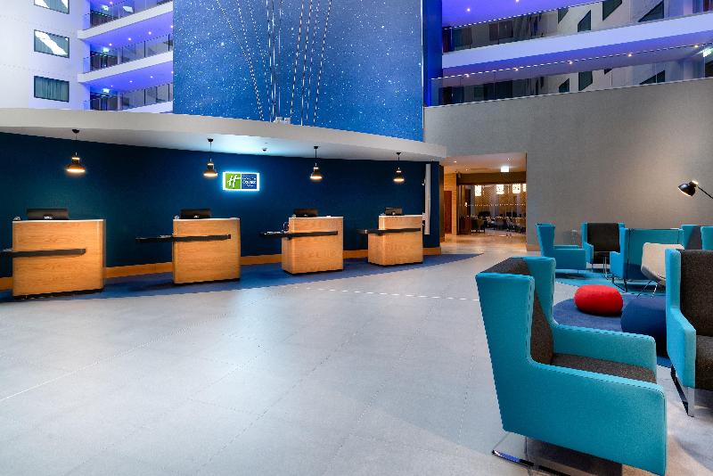 Holiday Inn Express London Heathrow T4 - Lobi