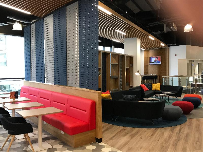 Holiday Inn Express Birmingham - City Centre - Bar