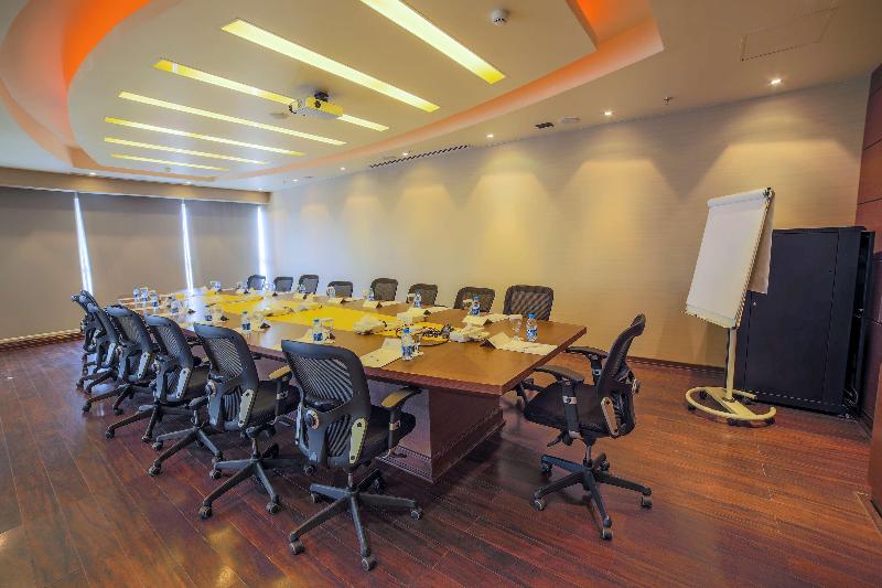 Golden Tulip Hotel Buraidah Al Qassim - Toplantı