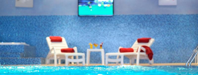 Golden Tulip Hotel Buraidah Al Qassim - Havuz
