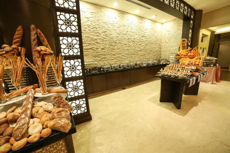 Golden Tulip Hotel Buraidah Al Qassim - Restoran