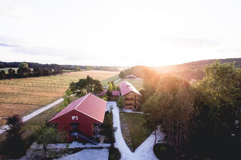 Le Barn - Genel