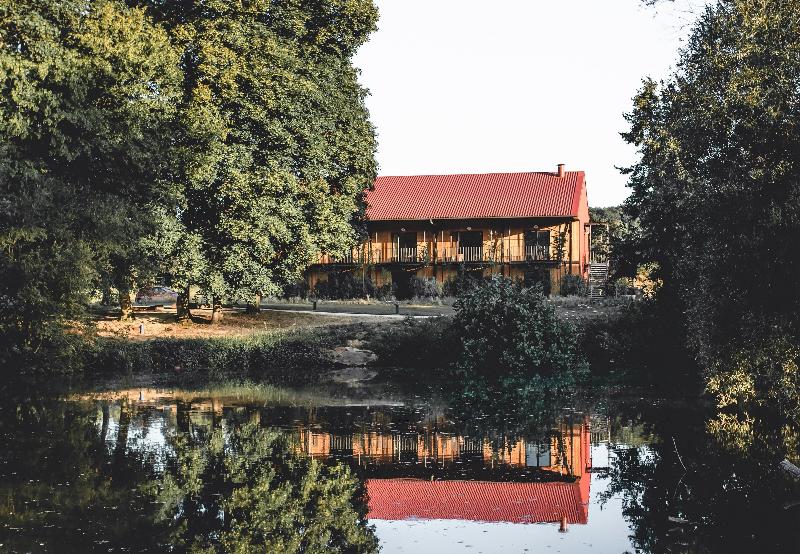 Le Barn - Genel