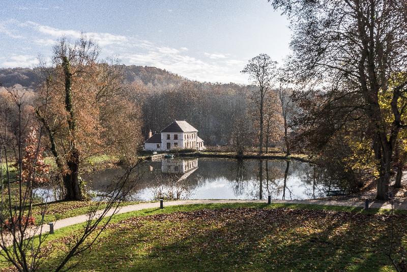 Le Barn - Genel