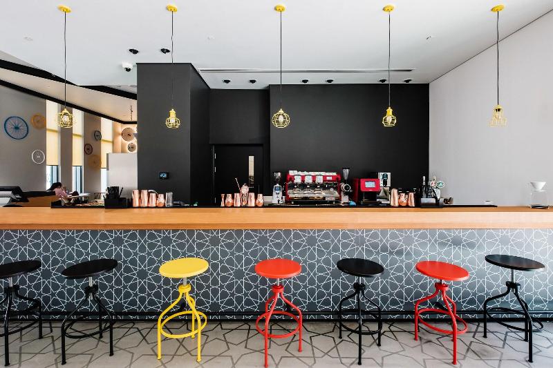 Hampton by Hilton Dubai Al Seef - Bar