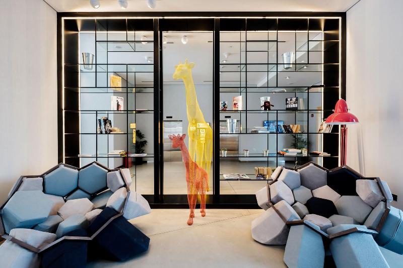 Hampton by Hilton Dubai Al Seef - Lobi