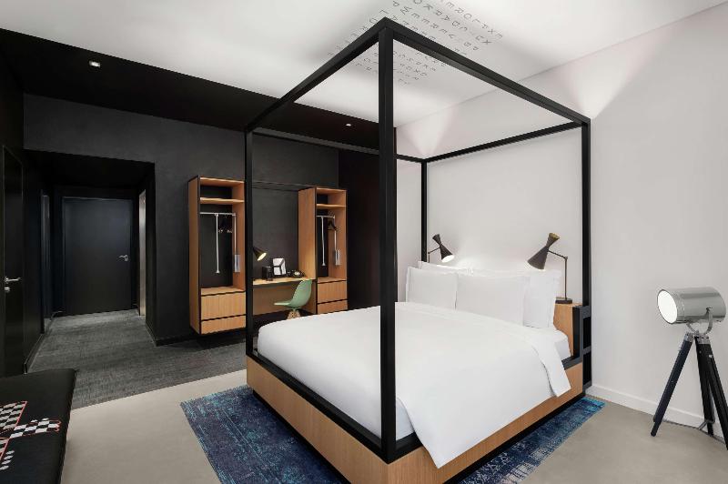 Canopy by Hilton Dubai Al Seef - Oda