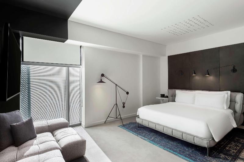 Canopy by Hilton Dubai Al Seef - Oda