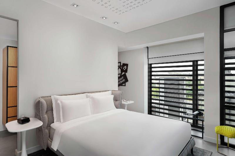 Canopy by Hilton Dubai Al Seef - Oda