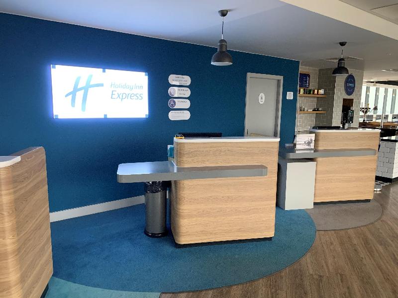 Holiday Inn Express Manchester - Trafford City - Lobi
