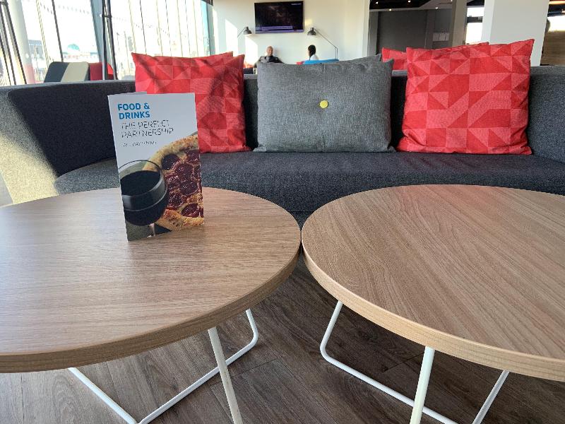 Holiday Inn Express Manchester - Trafford City - Lobi