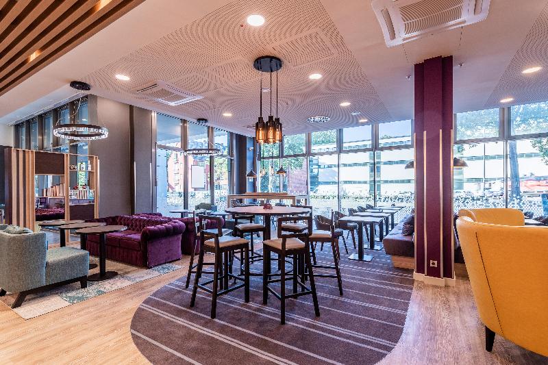 Premier Inn Köln City Süd - Lobi