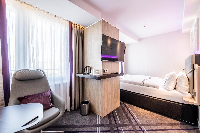 Premier Inn Köln City Süd - Oda