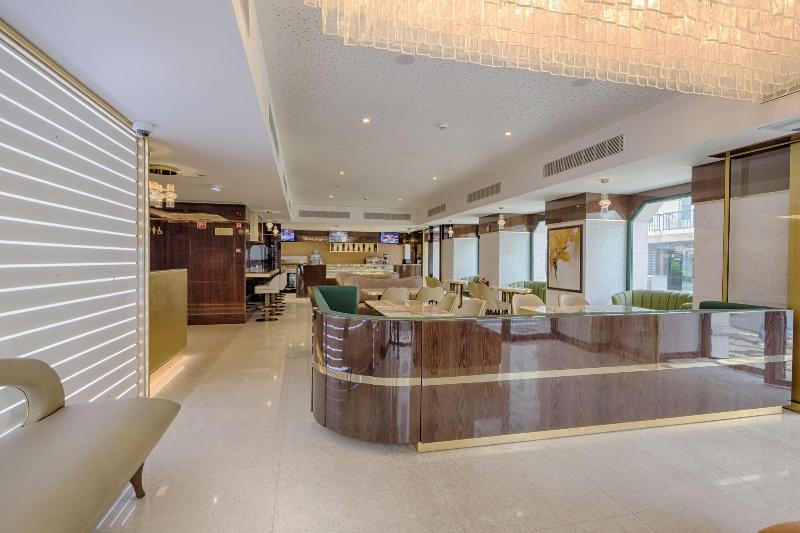 Meraprime Gold Design Hotel - Lobi