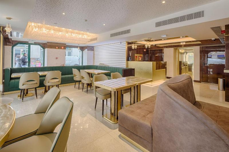 Meraprime Gold Design Hotel - Lobi