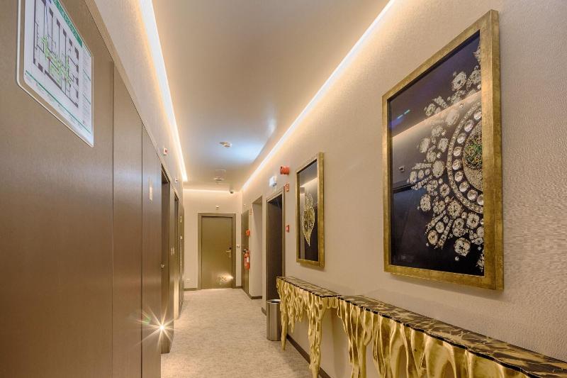 Meraprime Gold Design Hotel - Lobi