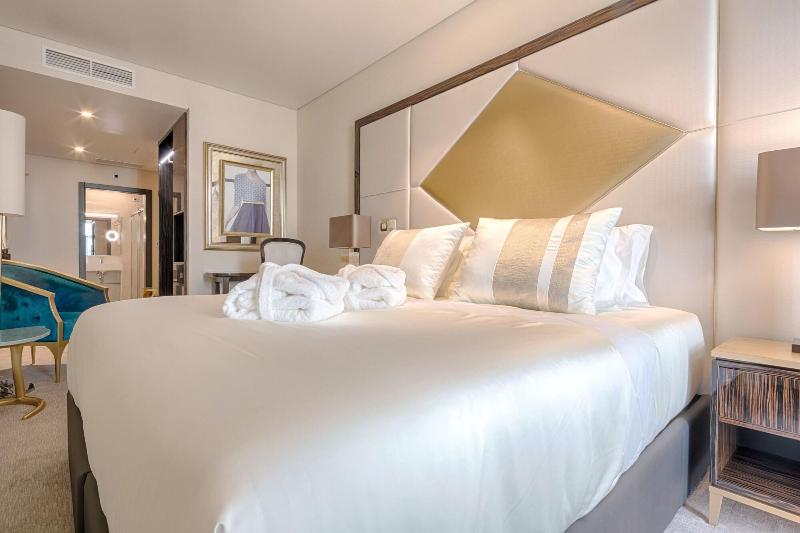 Meraprime Gold Design Hotel - Oda