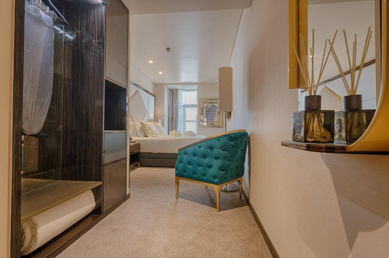 Meraprime Gold Design Hotel - Oda