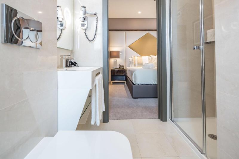 Meraprime Gold Design Hotel - Oda