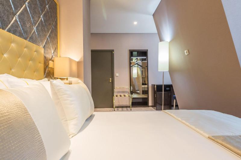 Meraprime Gold Design Hotel - Oda