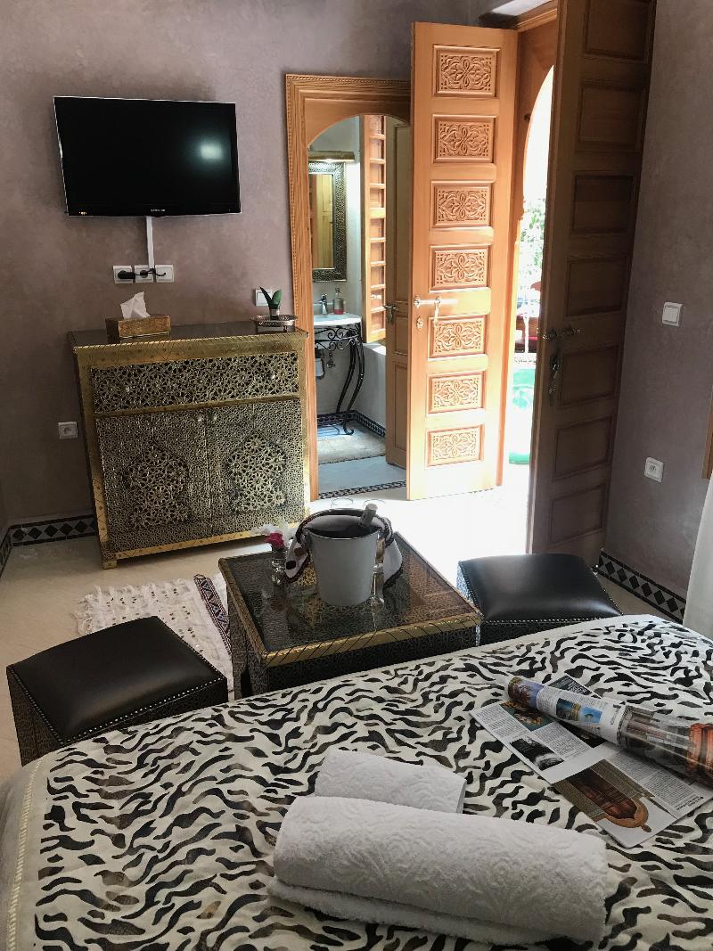 Riad Miral - Oda