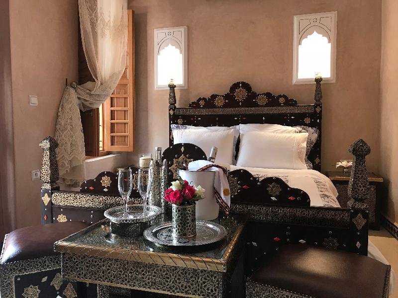 Riad Miral - Oda