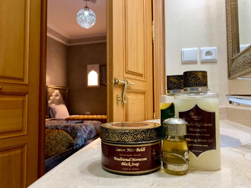 Riad Miral - Oda