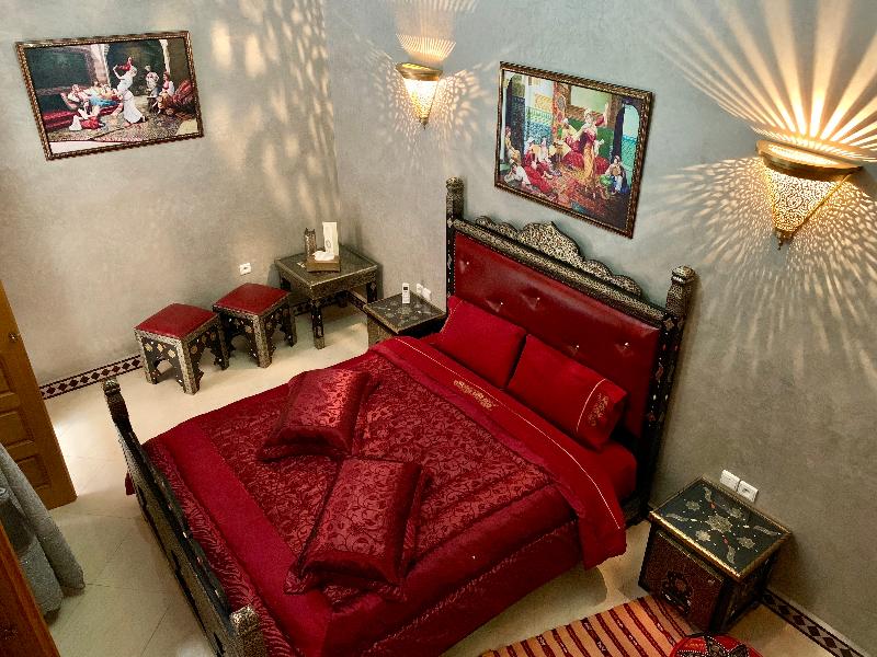 Riad Miral - Oda