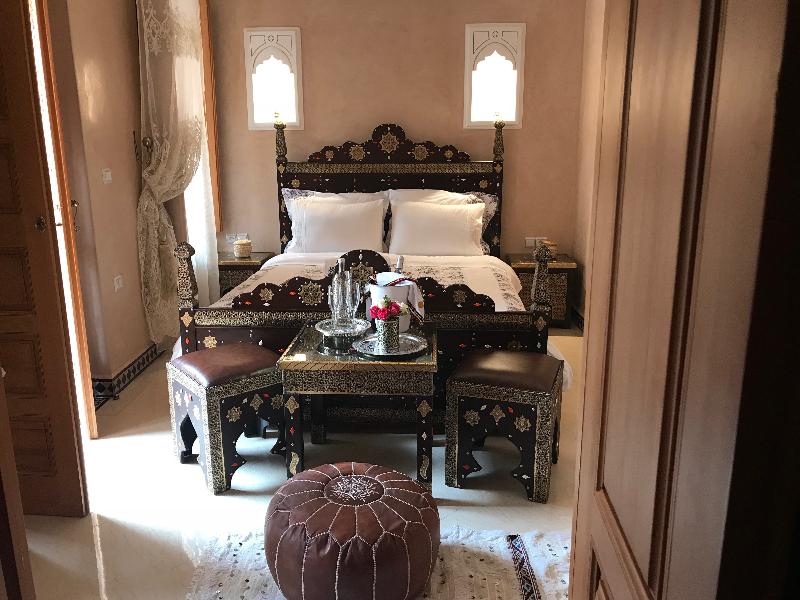 Riad Miral - Oda