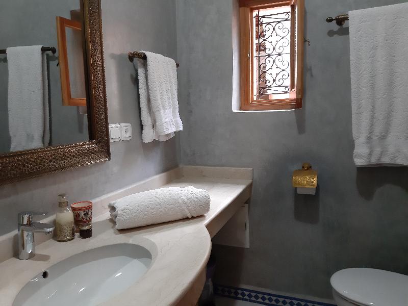 Riad Miral - Oda