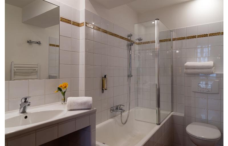 Hostellerie Le Beffroi, The Originals Relais - Oda