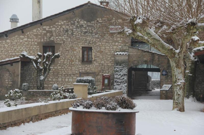 Logis Hotel la Vieille Ferme - Lobi