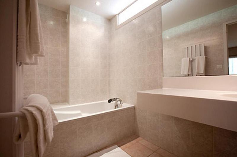 Logis Hotel la Vieille Ferme - Genel