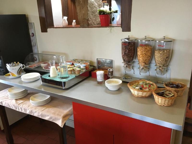 Logis Hotel la Vieille Ferme - Genel