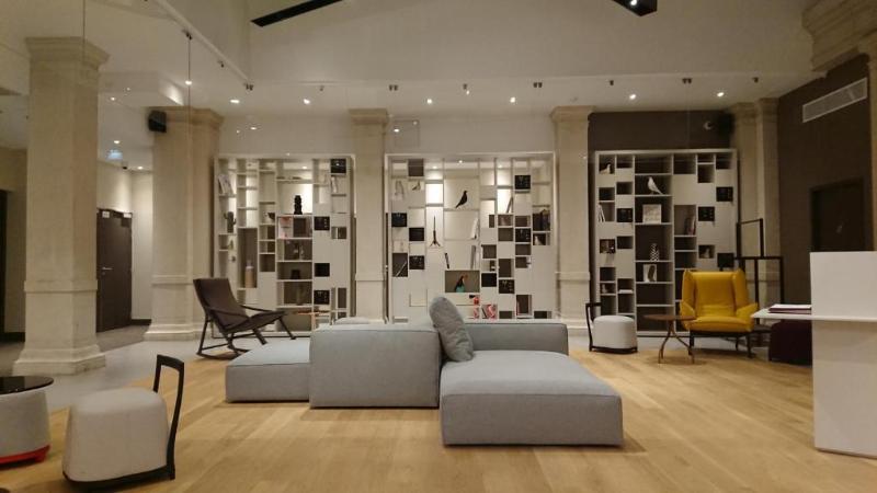 Maison No - Lobi
