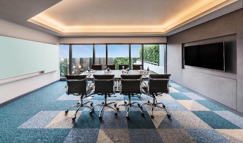 Holiday Inn Express Bangkok Soi Soonvijai - Toplantı