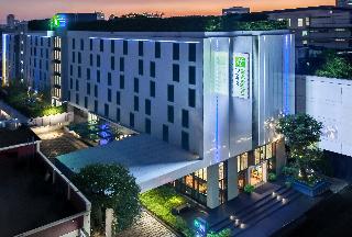 Holiday Inn Express Bangkok Soi Soonvijai otel fotoğrafı