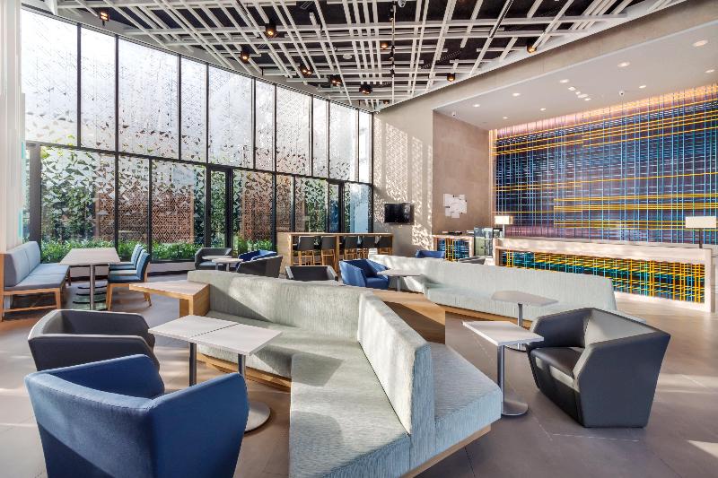 Holiday Inn Express Bangkok Soi Soonvijai - Genel