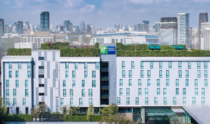 Holiday Inn Express Bangkok Soi Soonvijai - Genel